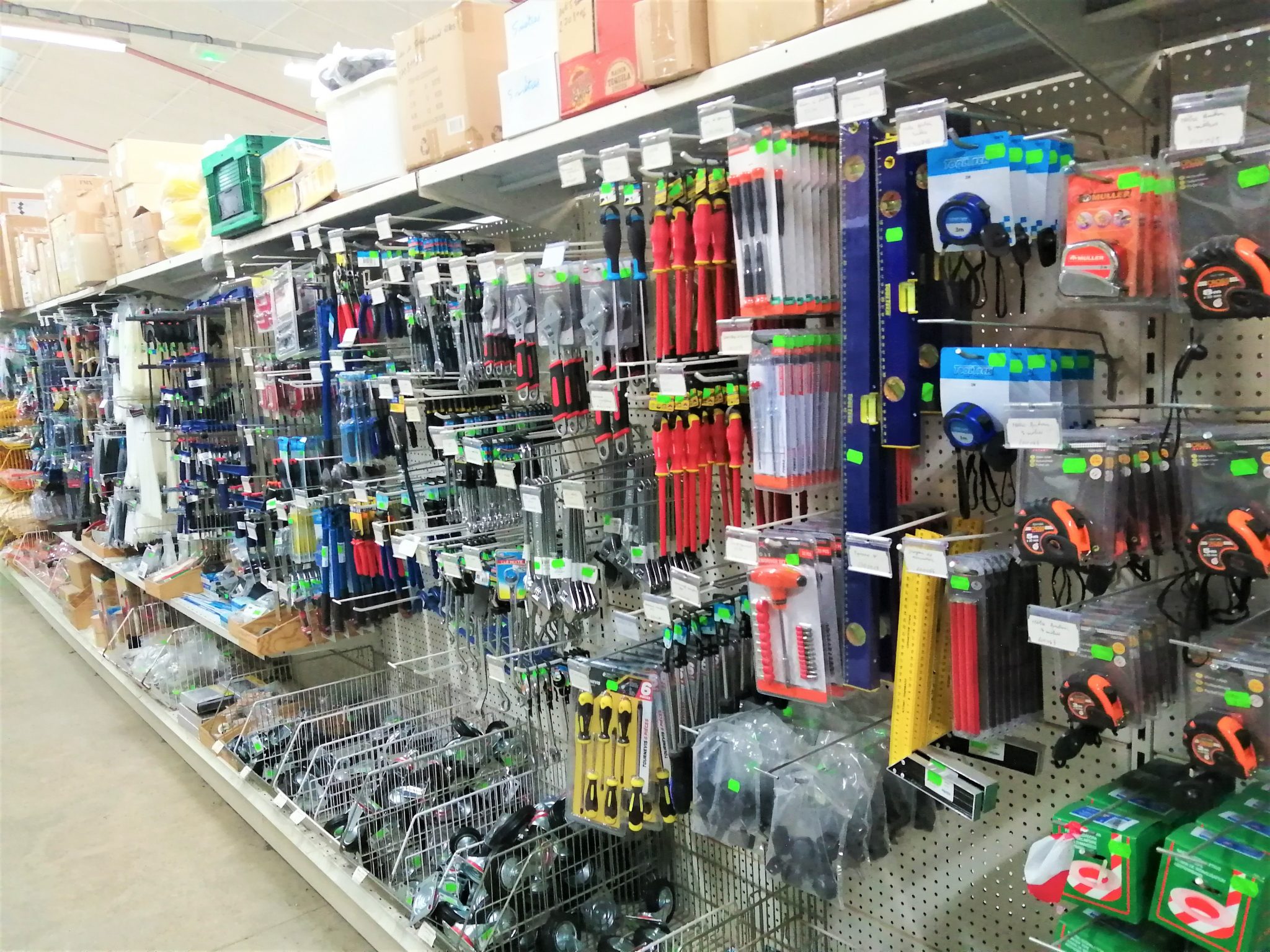Déstockage matériel de bricolage Limoges | Éco Entrepôt