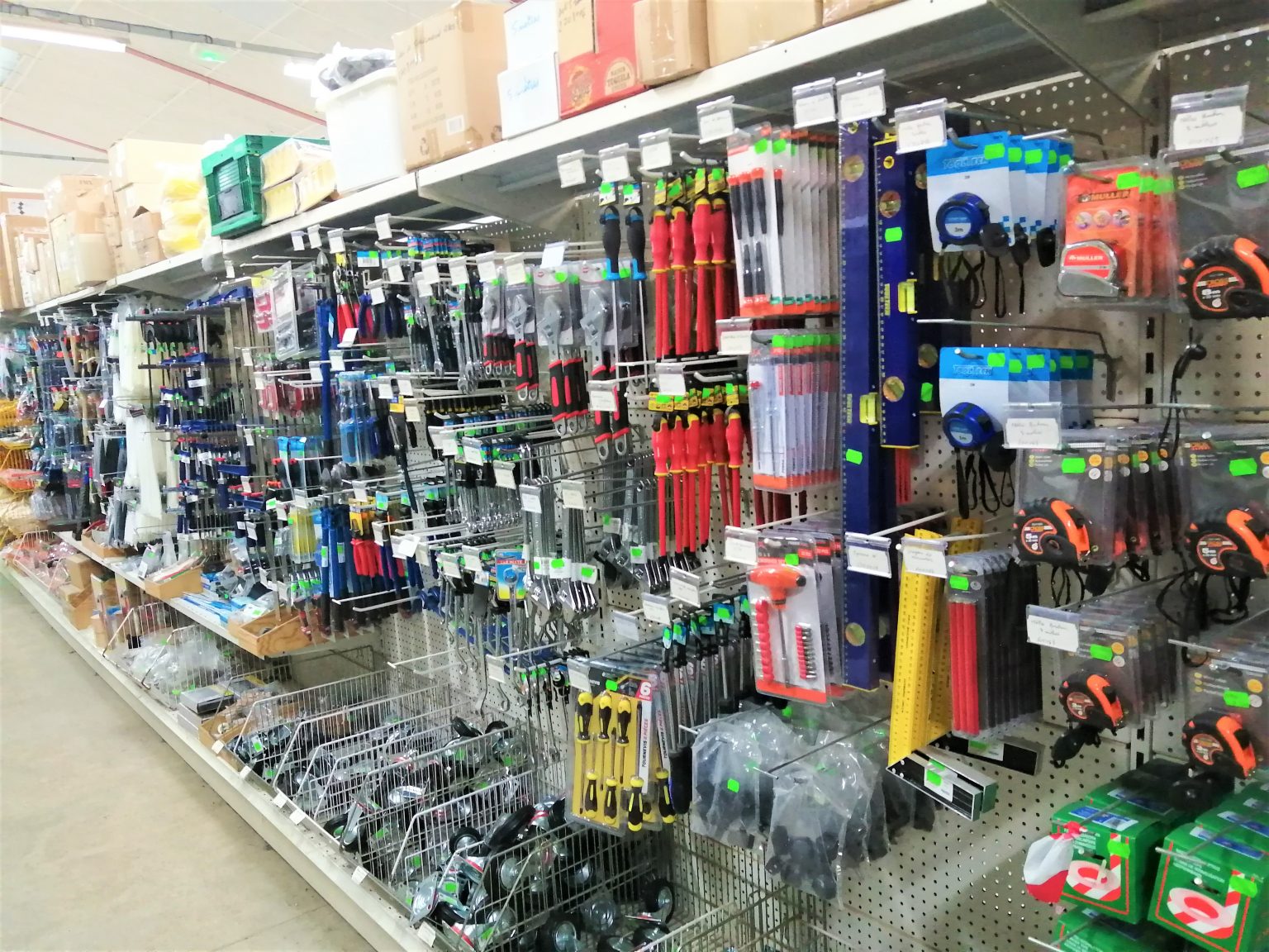 Déstockage matériel de bricolage Limoges | Éco Entrepôt